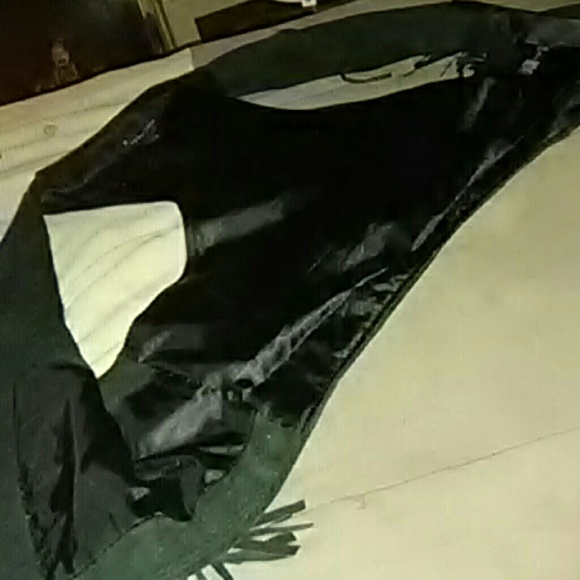 L lined Twenty one fringed vest - Picture 3 of 7